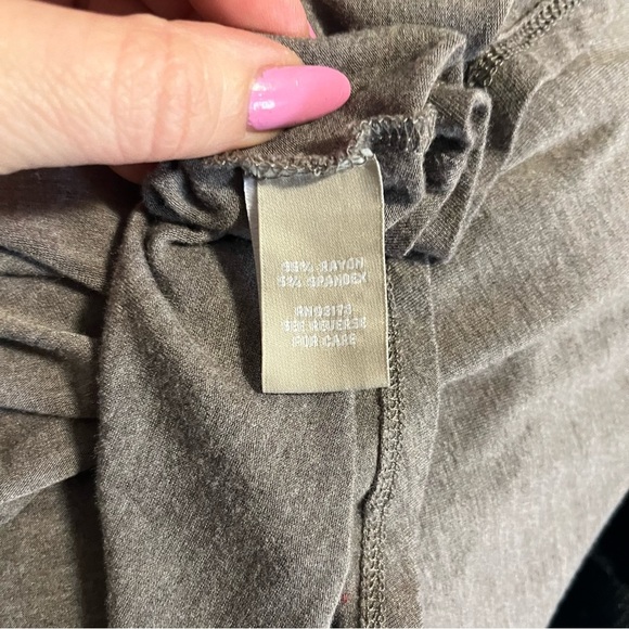 Joan Vass Women's V-Neck Asymmetrical Top - Picture 11 of 12